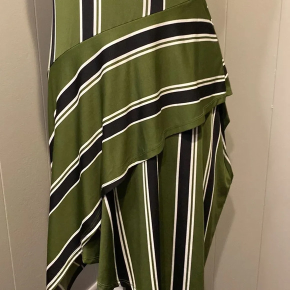 bar III Medium Handkerchief Hem Shift Dress mirrorstripe - Picture 4 of 7